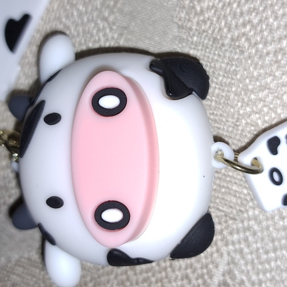 🛍Cute Cow keychain/ BUNDLE ONLY 2or more items - Picture 2 of 7